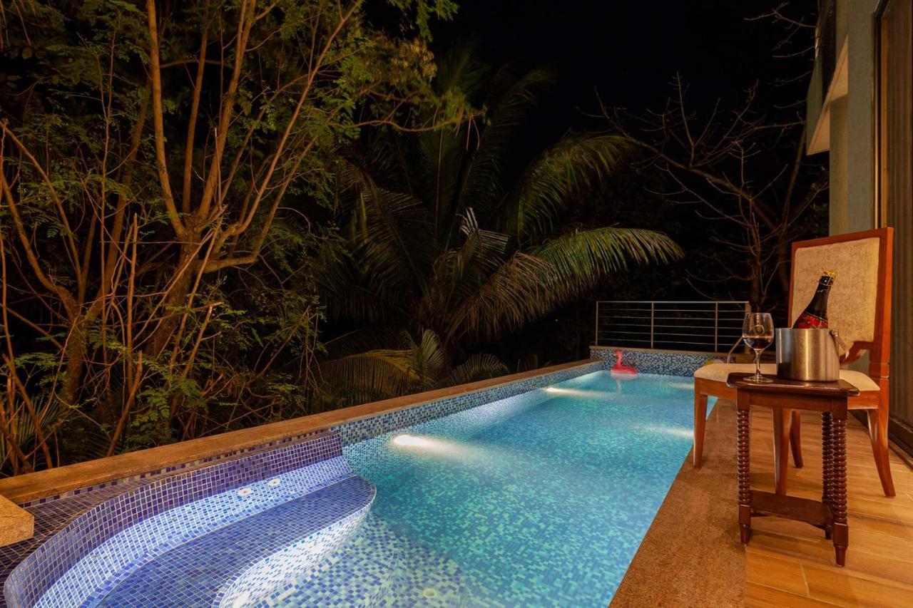 The Blue Horizon By Stayvista - Featuring A Beach-View Villa With A Swimming Pool, Indoor Games, And A Relaxing Balcony Alibag Bagian luar foto