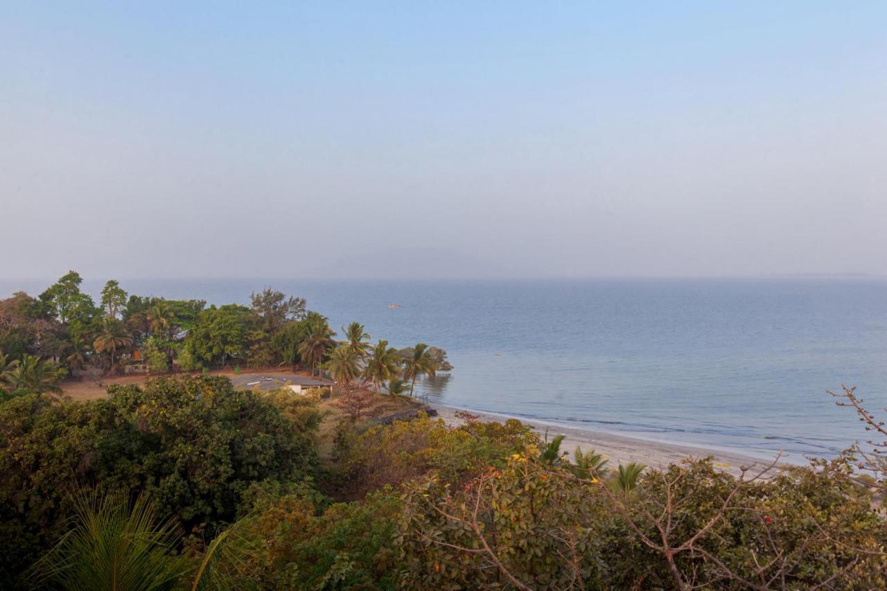 The Blue Horizon By Stayvista - Featuring A Beach-View Villa With A Swimming Pool, Indoor Games, And A Relaxing Balcony Alibag Bagian luar foto