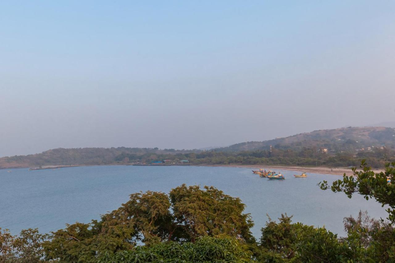 The Blue Horizon By Stayvista - Featuring A Beach-View Villa With A Swimming Pool, Indoor Games, And A Relaxing Balcony Alibag Bagian luar foto