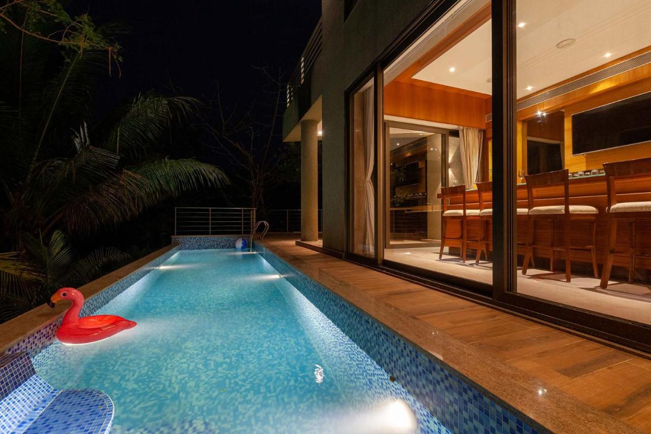 The Blue Horizon By Stayvista - Featuring A Beach-View Villa With A Swimming Pool, Indoor Games, And A Relaxing Balcony Alibag Bagian luar foto
