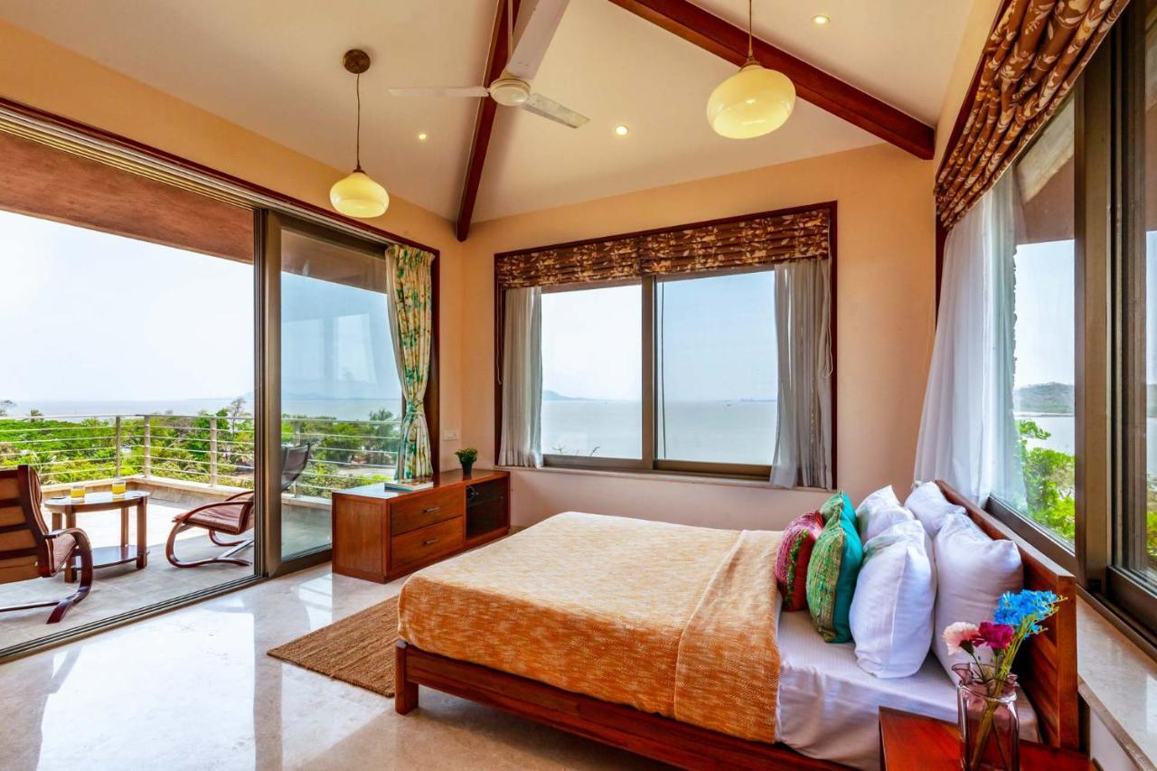 The Blue Horizon By Stayvista - Featuring A Beach-View Villa With A Swimming Pool, Indoor Games, And A Relaxing Balcony Alibag Bagian luar foto